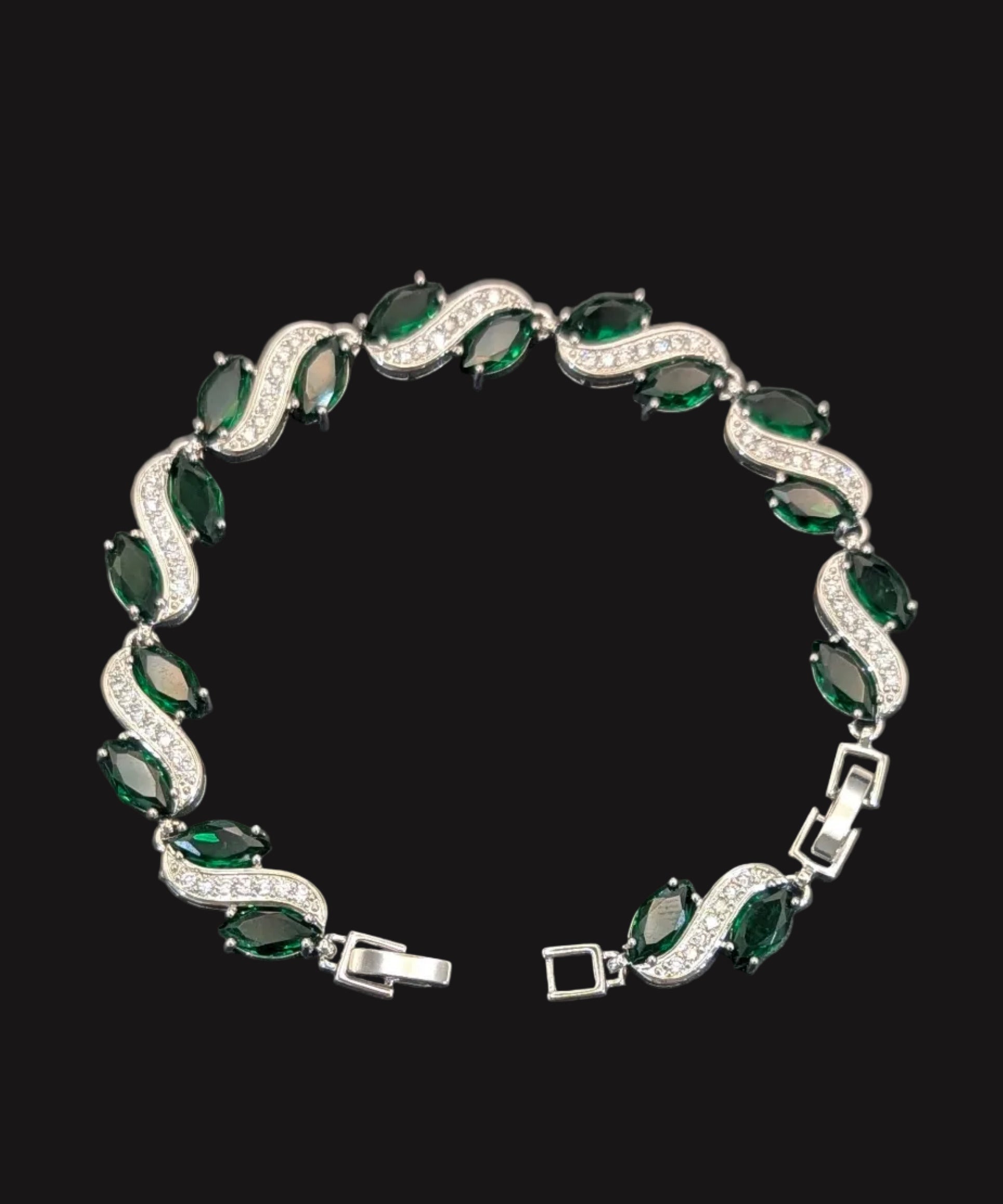 Custom Handcrafted Lab-Created Emerald Green Gemstone Bracelet - Hypoallergenic Bracelet – Gifts For Birthdays, Anniversary, Wedding, Prom, Christmas, Engagement
