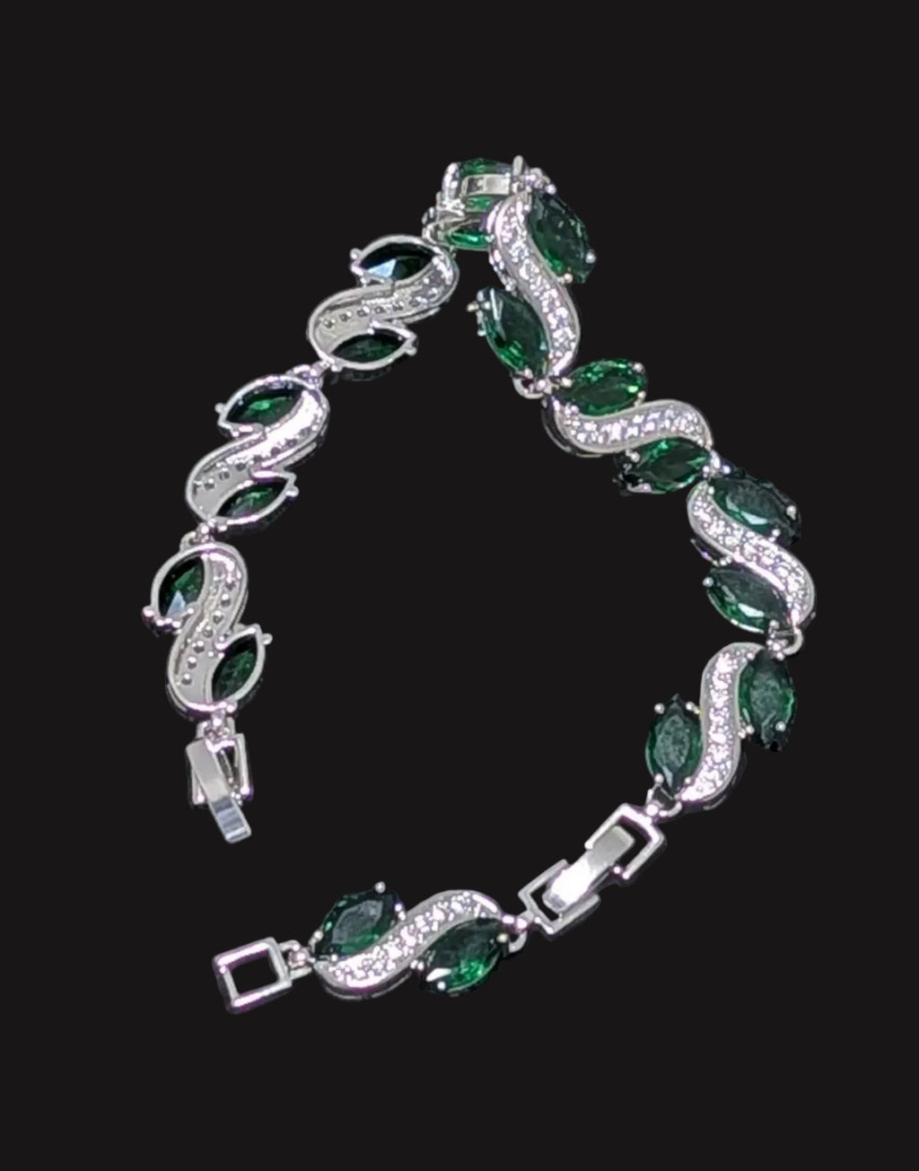 Custom Handcrafted Lab-Created Emerald Green Gemstone Bracelet - Hypoallergenic Bracelet – Gifts For Birthdays, Anniversary, Wedding, Prom, Christmas, Engagement