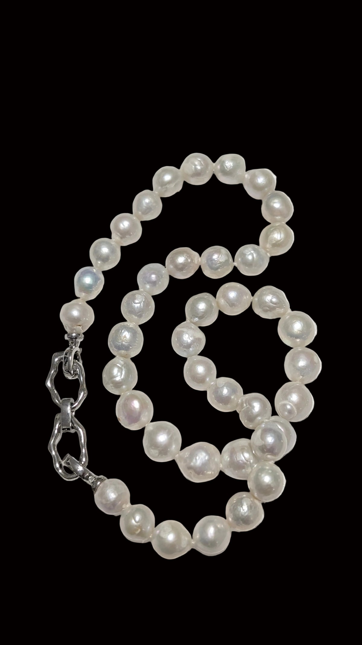 Classic White Natural Pearl Strand Necklace – Elegant Single-Strand Pearl Necklace for Women